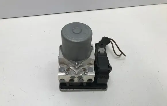 Mercedes-Benz EQC ABS Pump A2939001301
