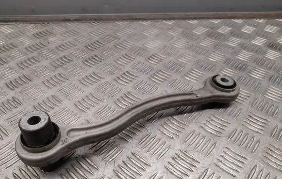 Mercedes-Benz E A207 Rear control arm 20402