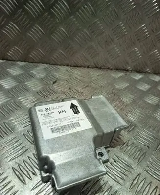 Opel Vectra C Airbag control unit/module 330518650 5WK43656 13186947