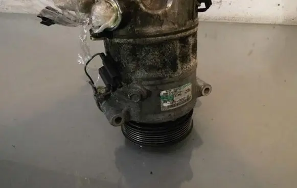 Jaguar XF X250 Air conditioning (A/C) compressor (pump) 9X2319D629DA