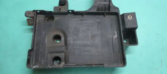 Battery tray