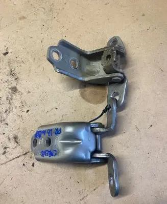 KIA Carens III Front door hinge set 
