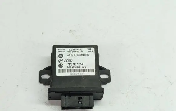 Volkswagen Touareg II Light module LCM 7P6907357 5WK50280