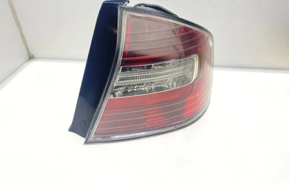 Subaru Legacy Rear/tail lights 22020806