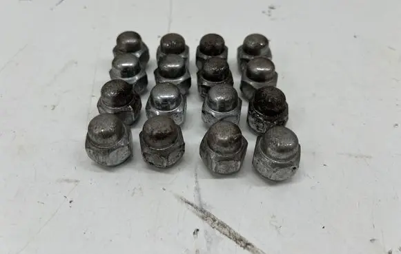Nissan X-Trail T33 Nuts/bolts