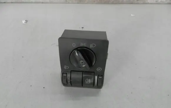 Opel Corsa C Light switch 9116612