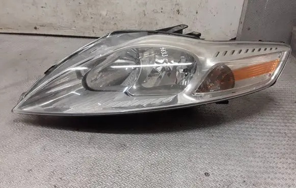 Ford Mondeo MK IV Headlight/headlamp
