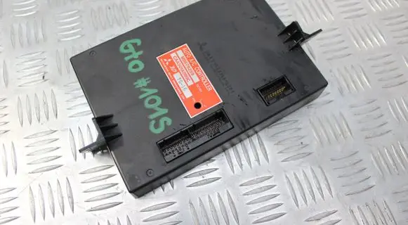 Mitsubishi 3000 GT Climate control unit MB878259