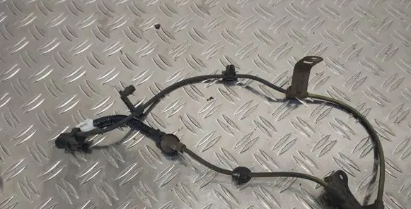 Toyota Corolla Verso AR10 Rear ABS sensor wiring 