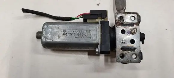 Skoda Octavia Mk2 (1Z) Seat adjustment motor 0390203218 906004102 905415102