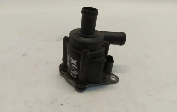 Volvo XC90 Water pump 31338211-JLK01