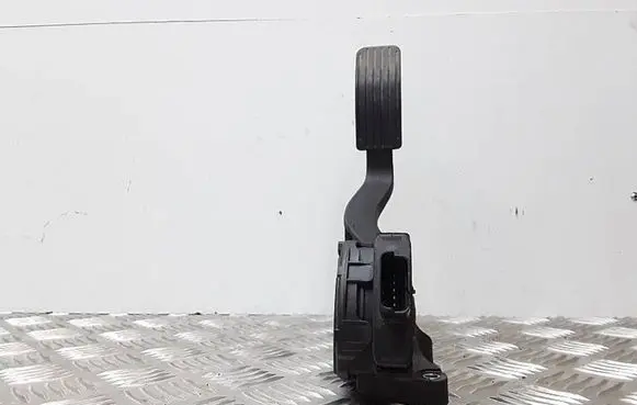 Peugeot 308 Accelerator throttle pedal 968153038000