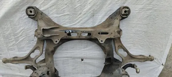 Audi Q7 4L Front subframe 7L0400025