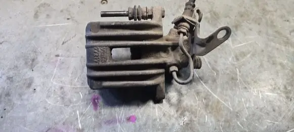 Volkswagen Golf Plus Rear brake caliper 