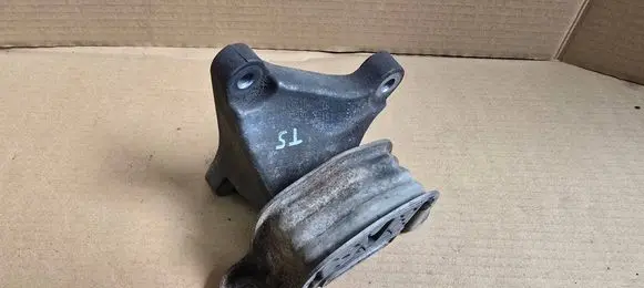 Volkswagen Transporter - Caravelle T5 Gearbox mount 7H0399151K 7H0399151J