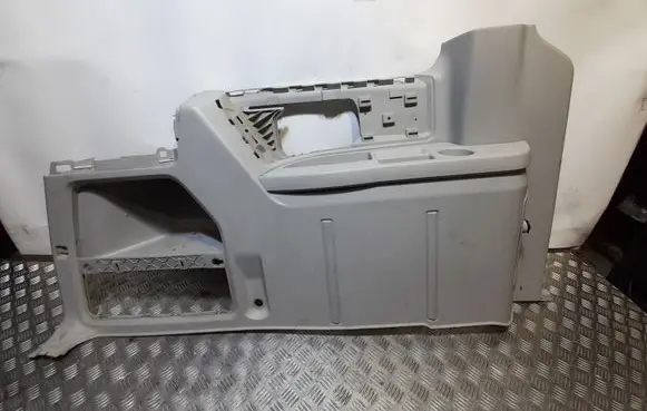 Volkswagen Routan Trunk/boot lower side trim panel 1CJ21ES3AF