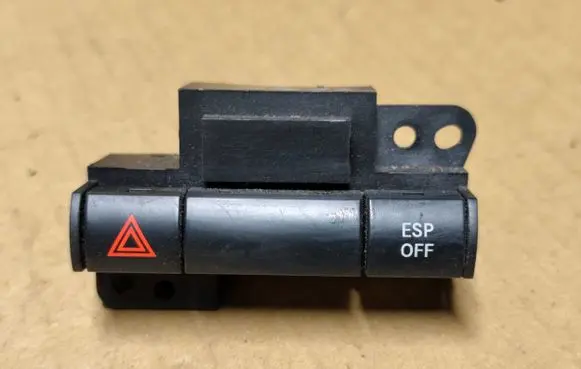 Chrysler 300 - 300C Hazard light switch 04602418AH