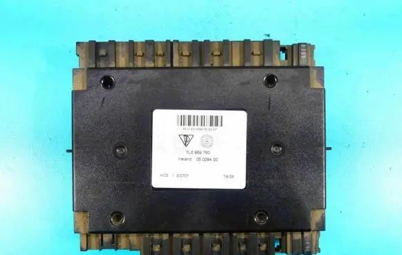 Volkswagen Touareg I Central body control module 7L0959760 IMPRK1240181
