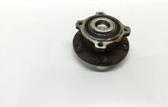 BMW 5 E60 E61 Front wheel ball bearing 7096114