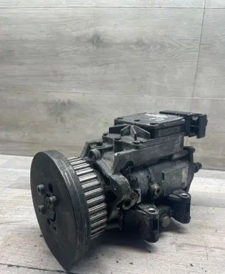 Audi A6 S6 C5 4B Fuel injection high pressure pump 059130106j