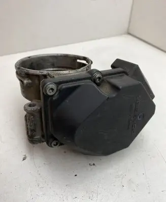 Volkswagen Golf Plus Throttle valve 03G128063A