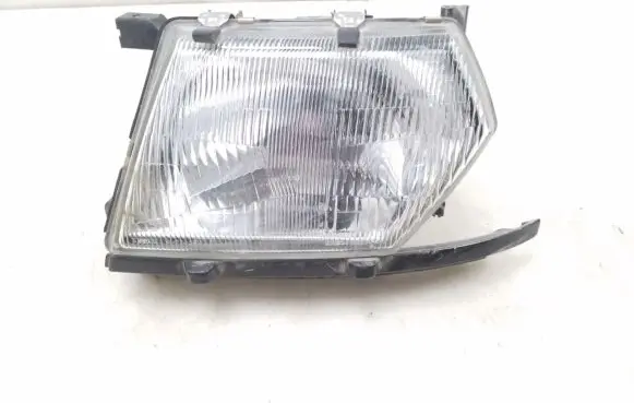 Nissan Patrol Y61 Headlight/headlamp