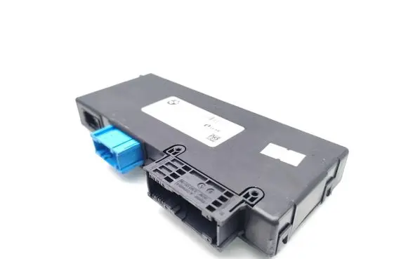 BMW X3 E83 Gateway control module 9232163 61359232163