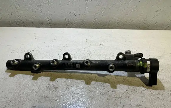 Fuel main line pipe