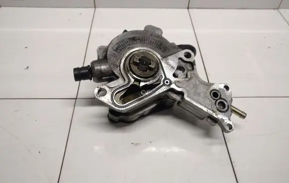 Ford Galaxy Vacuum pump 038145209A