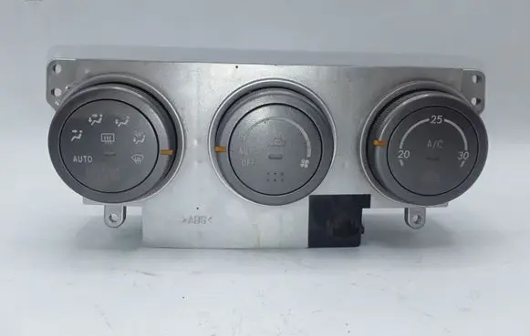 Subaru Impreza II Climate control unit 72311FE070 A0200068A00000