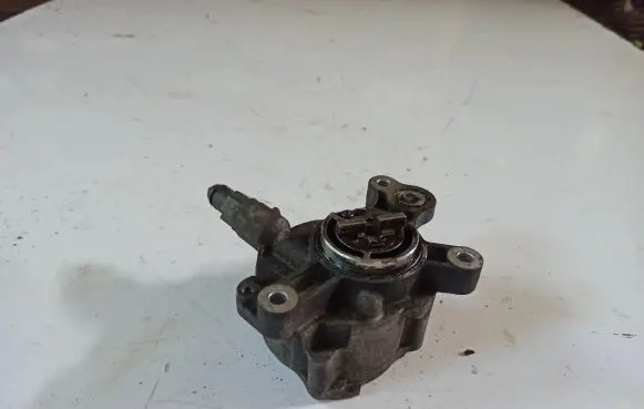 Volvo V50 Vacuum pump 1B0406U