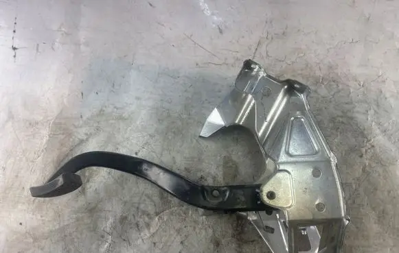 Opel Astra H Brake pedal