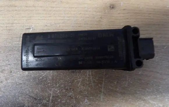 BMW 5 F10 F11 Tire pressure control unit 6871056 053120100715 0400170220