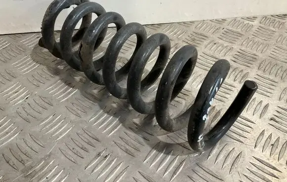 Mercedes-Benz C W204 Rear coil spring