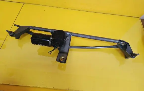 Volvo C70 Front wiper linkage and motor 3397020424 9127592 0390241133