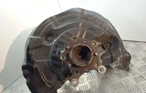 BMW 4 F32 F33 Front wheel hub 2284235 2284767