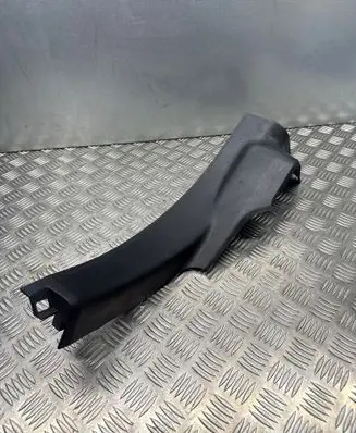 Maserati Ghibli Rear sill trim cover 6700113650