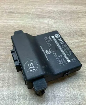 Volkswagen PASSAT B6 Gateway control module 3C0907530B 3C0907951
