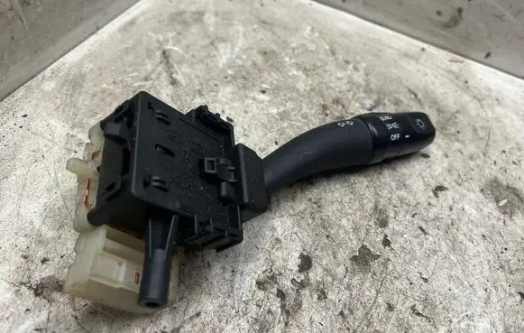 Hyundai Santa Fe Indicator stalk 202005763