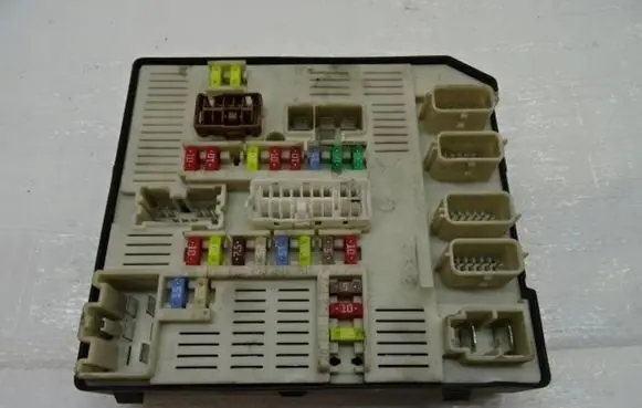 Renault Megane III BSM Control unit 284B61871R
