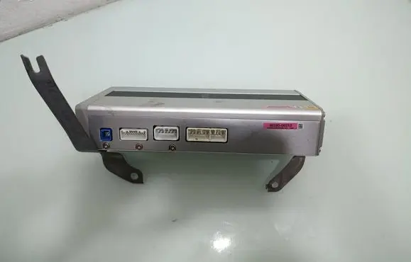 Lexus RX 330 - 350 - 400H Sound amplifier 862800E010