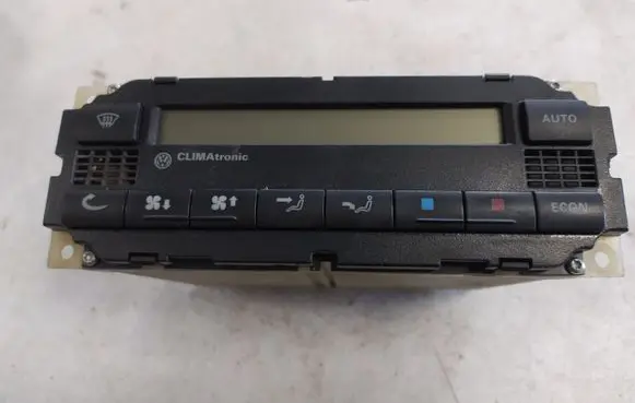 Volkswagen PASSAT B5 Climate control unit 3B1907044A