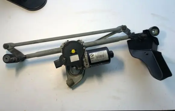 BMW 4 F32 F33 Front wiper linkage and motor 7267503 726750303 W000026097