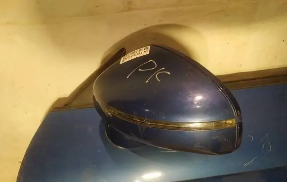 Mitsubishi Lancer X Front door electric wing mirror