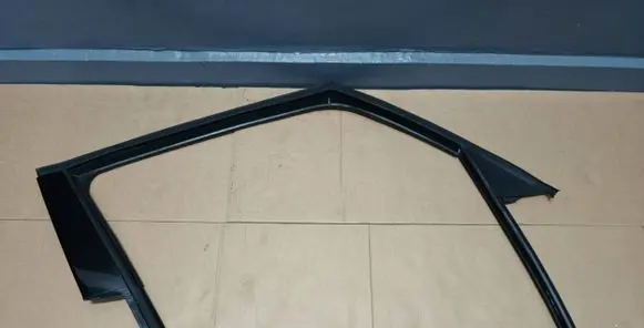 Mini Paceman (R61) Front door glass trim molding 9808768 51339808768 9808772