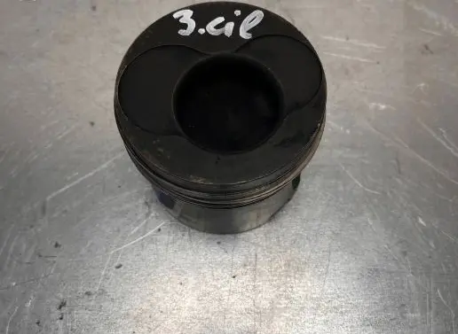 Volkswagen Polo Piston 79L74