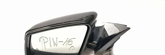 Mitsubishi Montero Front door electric wing mirror
