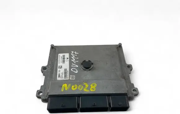 Renault Clio IV Engine control unit/module ECU 237104789R 237102706R