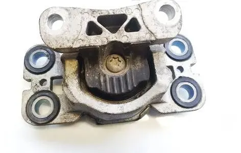 Land Rover Range Rover Evoque L538 Engine mount bracket 