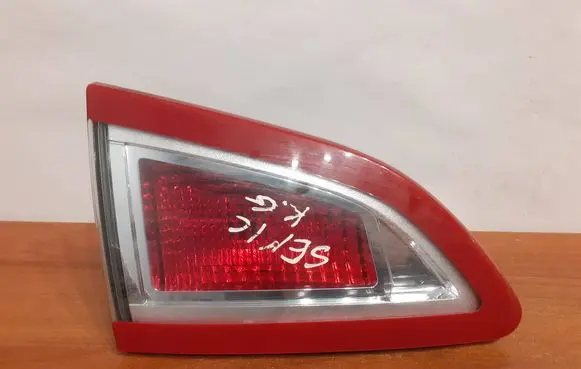 Renault Scenic III - Grand scenic III Rear/tail lights A056008 08153 R1D02